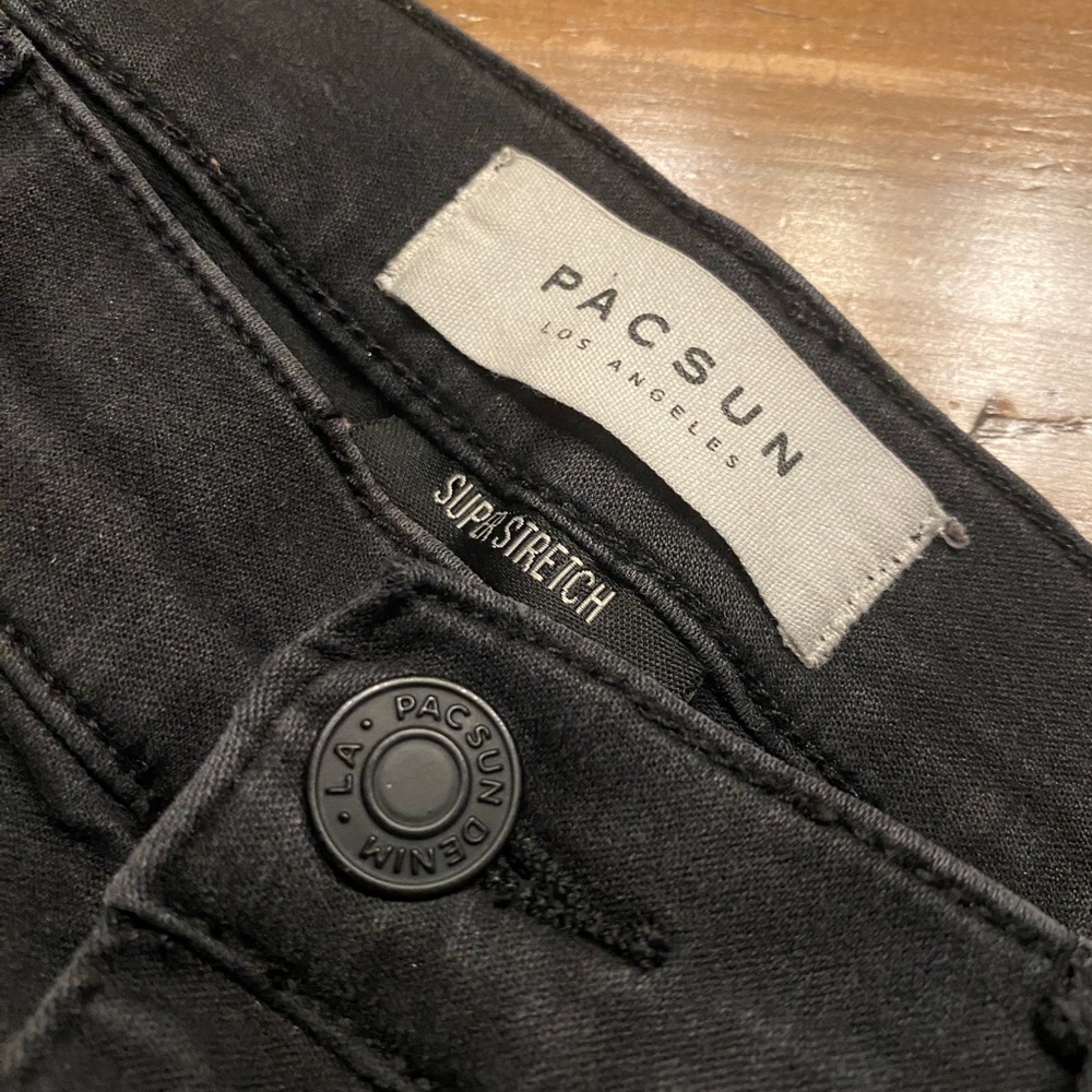 PacSun Black Jegging Super Stretch With Holes On Front Size: 25